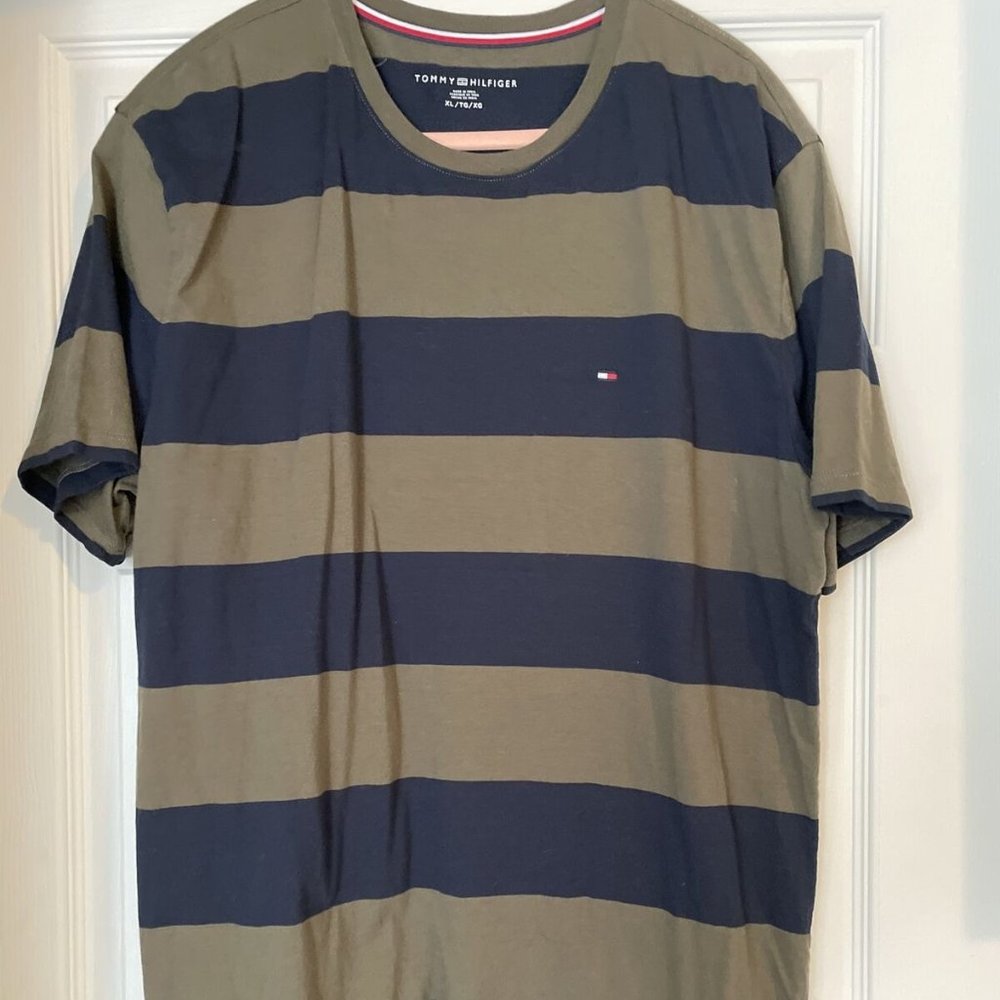 Tommy Hilfiger Shirt Size XL Striped Green Blue Shirt Sleeve T-Shirt